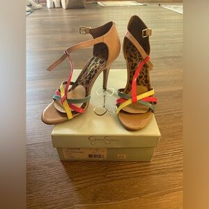 Jessica Simpson heels cool lipstick combo size 10